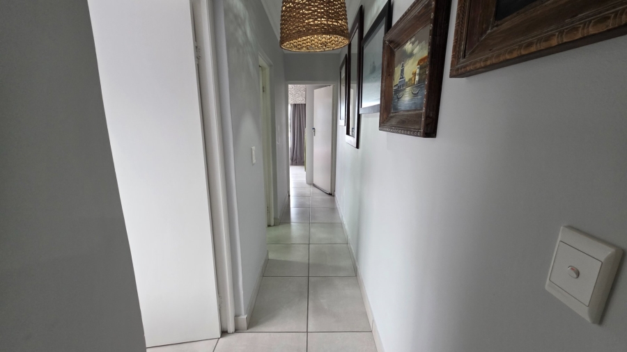 3 Bedroom Property for Sale in Hartenbos Central Western Cape
